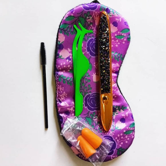 Mink "Kinky" Lash Bundle - Picture 10 of 15